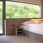 Guest house Lesni 4*