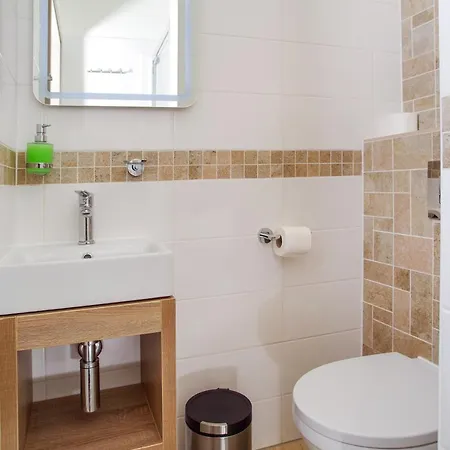 בית הארחה Lesni