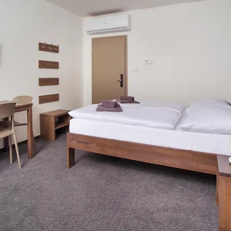 Lesni 4* מילוביצה