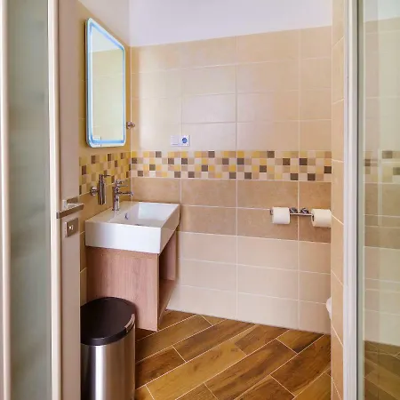 Lesni Pensjonat Milovice (Central Bohemian)