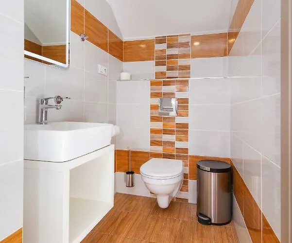 Guest house Lesni 4*