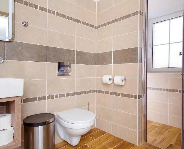 Lesni Guest house 4*