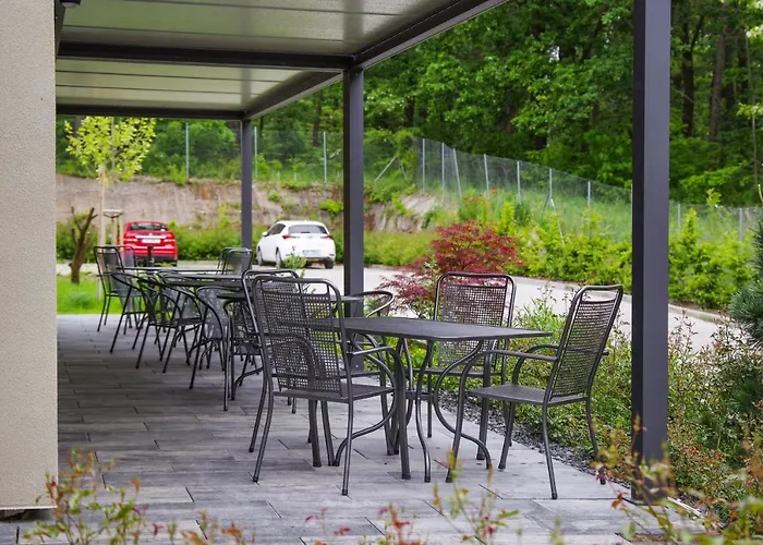 Lesni 4* Milovice (Central Bohemian)